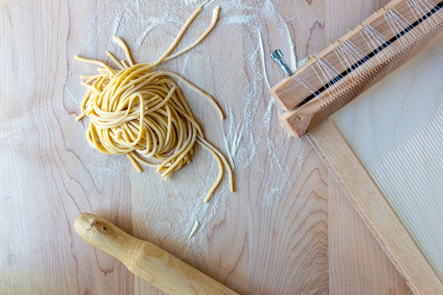 Chitarra, pasta guitar and rolling pin